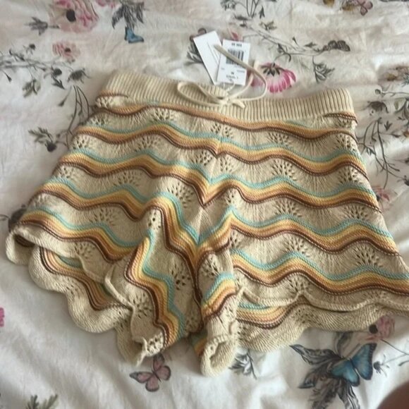 NWT L*SPACE Make Waves shorts crochet knit rainbow beige cover up swim resort - Picture 4 of 6